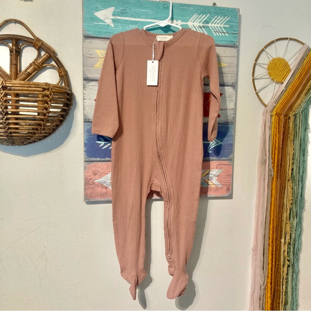 NWT Baby Barn Organics Ribbed Zipper Sleeper Dusty Rose